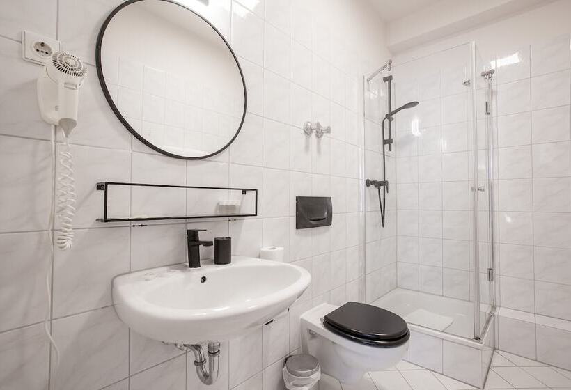 Номер Стандарт, Tm Hotel Düsseldorf