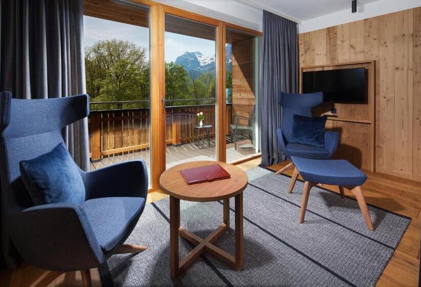 Студия Deluxe, Hindenburglinde