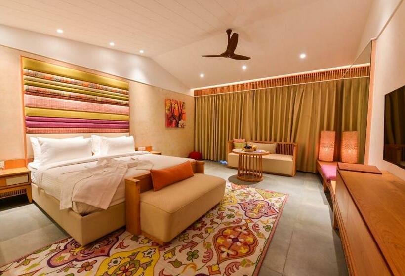 Номер Стандарт с Балконом, Four A Resort Jammu