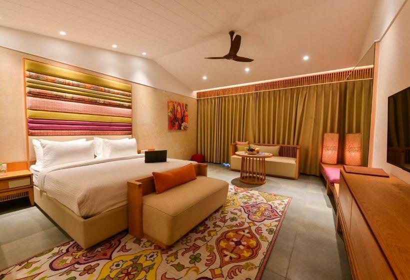 Номер Стандарт с Балконом, Four A Resort Jammu