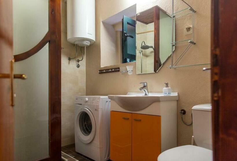 آپارتمان راحتی 1 خوابه, Apartments Kole