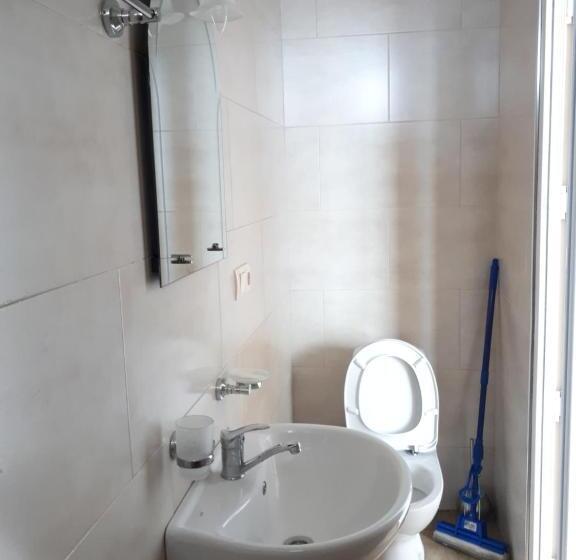 اتاق خانوادگی با چشم‌انداز دریا, Guest House Palma