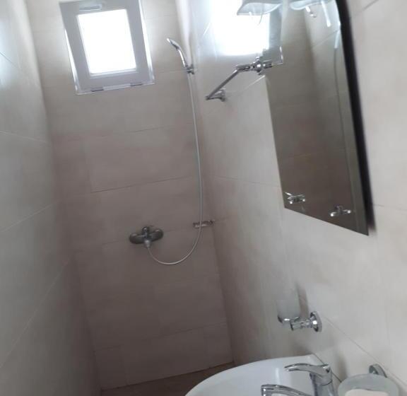 اتاق خانوادگی با چشم‌انداز دریا, Guest House Palma