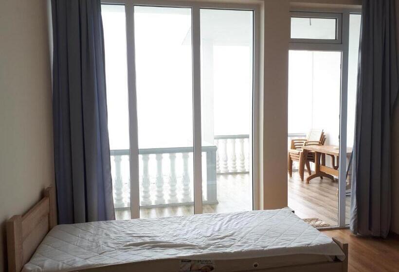 اتاق خانوادگی با چشم‌انداز دریا, Guest House Palma