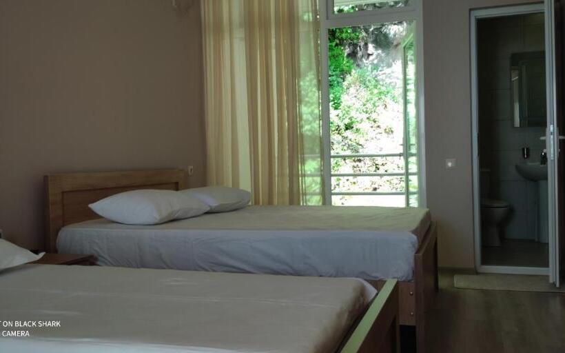 اتاق راحتی سه تخته, Guest House Palma