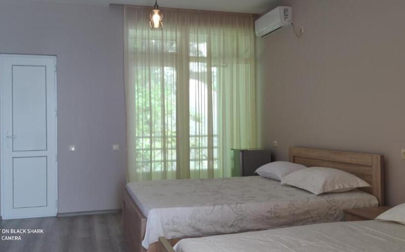 اتاق راحتی سه تخته, Guest House Palma
