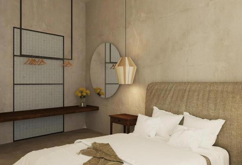 جناح مطلّ علي حمام السباحة, Areos Polis Boutique