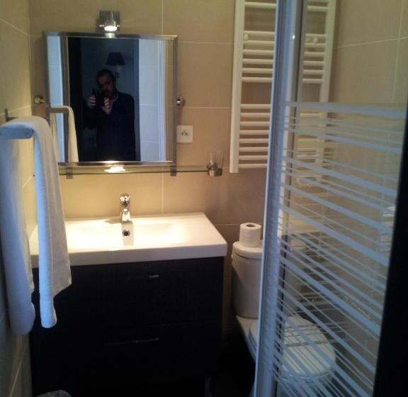 Quarto Estandar Individual, Azur