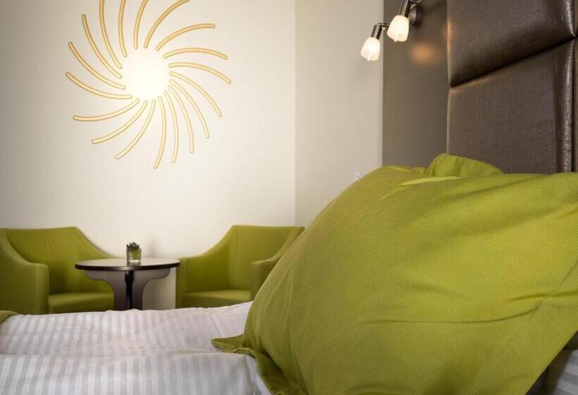 Номер Superior с Балконом, Boutique Hotel Bellevue Rheinfelden / Basel