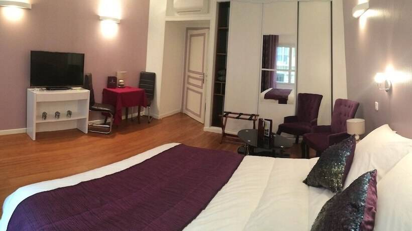 استودیوی سوپریور, Hôtel Paris Gambetta