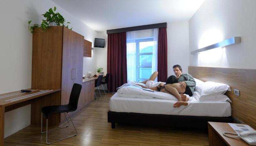 سوییت جونیور, Al Marinaio Hotel Garni
