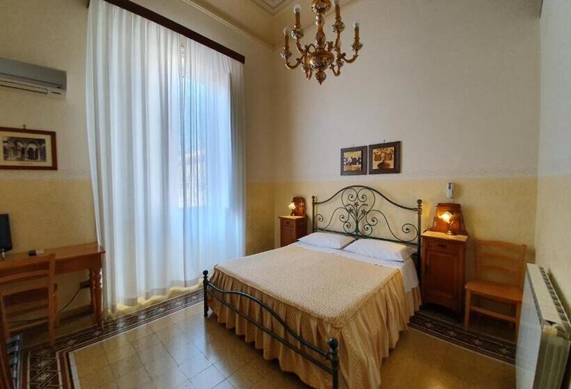 اتاق استاندارد, Albergo Cavour