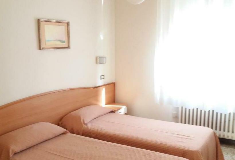اتاق استاندارد, Albergo Moretti
