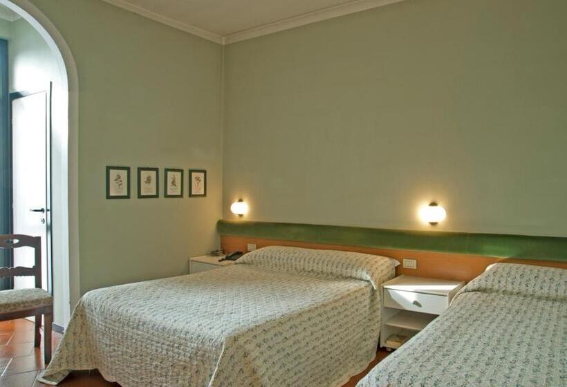 Номер Стандарт Трехместный, Locanda Mel