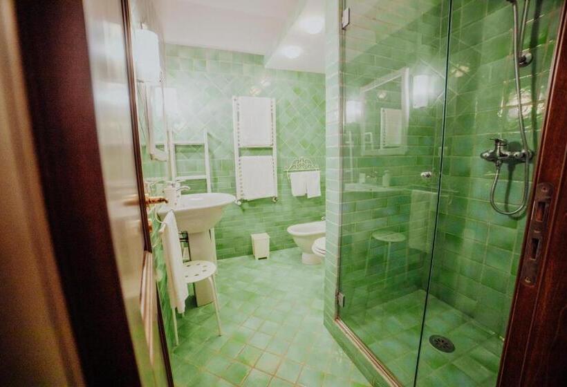 Apartamento Superior 1 Dormitório, Residenza Golfo Degli Ulivi