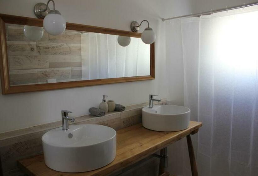 اتاق استاندارد چهار تخته, Salecce B&b
