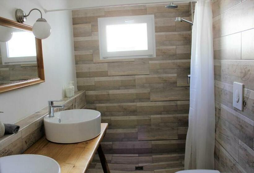 اتاق استاندارد چهار تخته, Salecce B&b