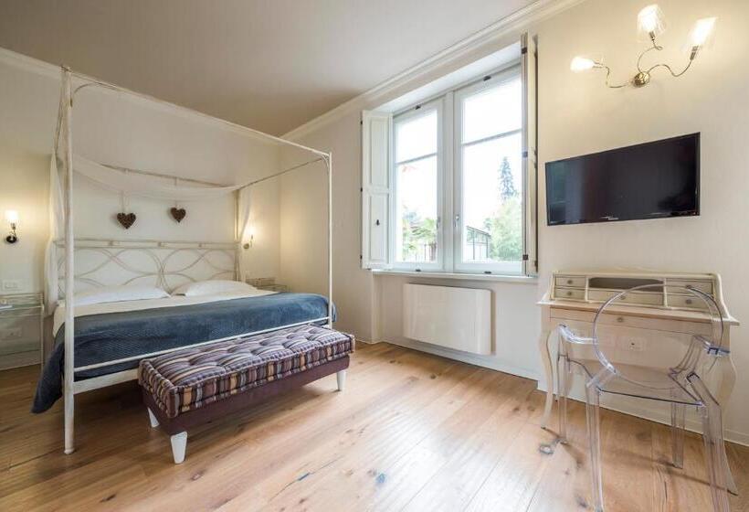Люкс Комфорт, Villa Italia Luxury Suites And Apartments