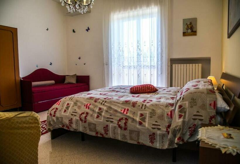 バルコニー付スタンダード４ベッドルーム, B&b Casa Mariangi