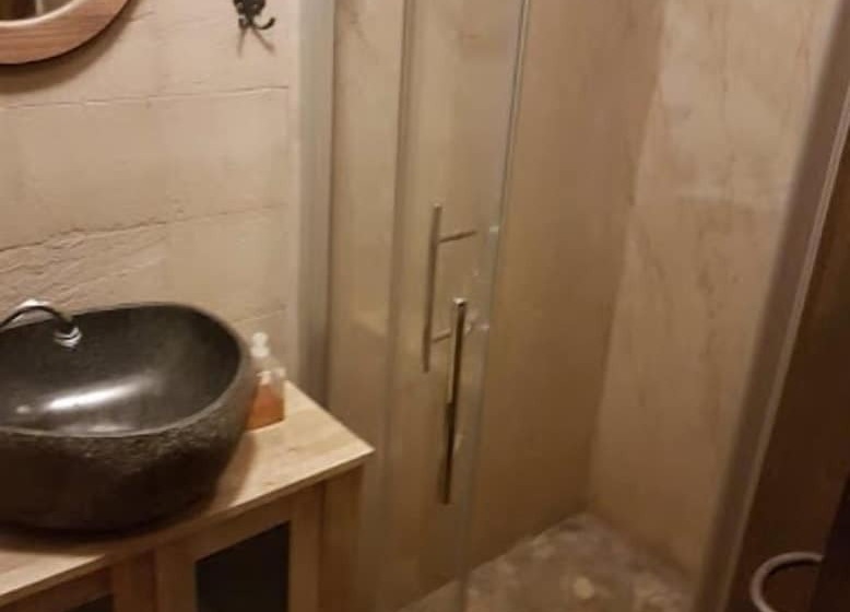Номер Deluxe, Herr Berge Steirisch Ursprung