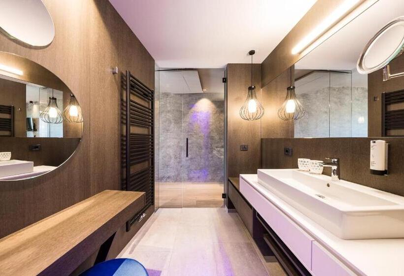 Люкс Вид на Город, La Maiena Meran Resort