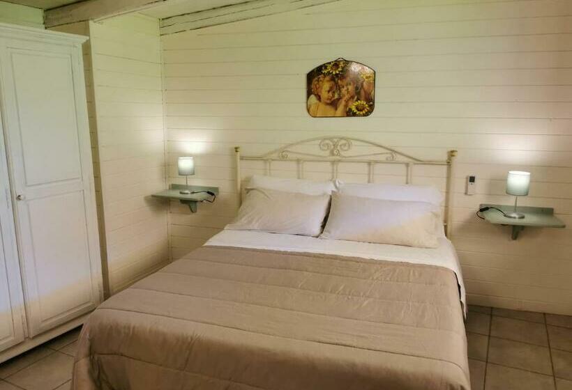 اتاق استاندارد چهار تخته, Villa Felicia