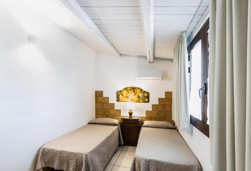 اتاق استاندارد چهار تخته, Villa Felicia