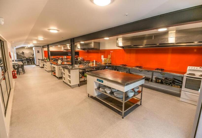 Номер Стандарт Трехместный, Haka House Queenstown Lakefront