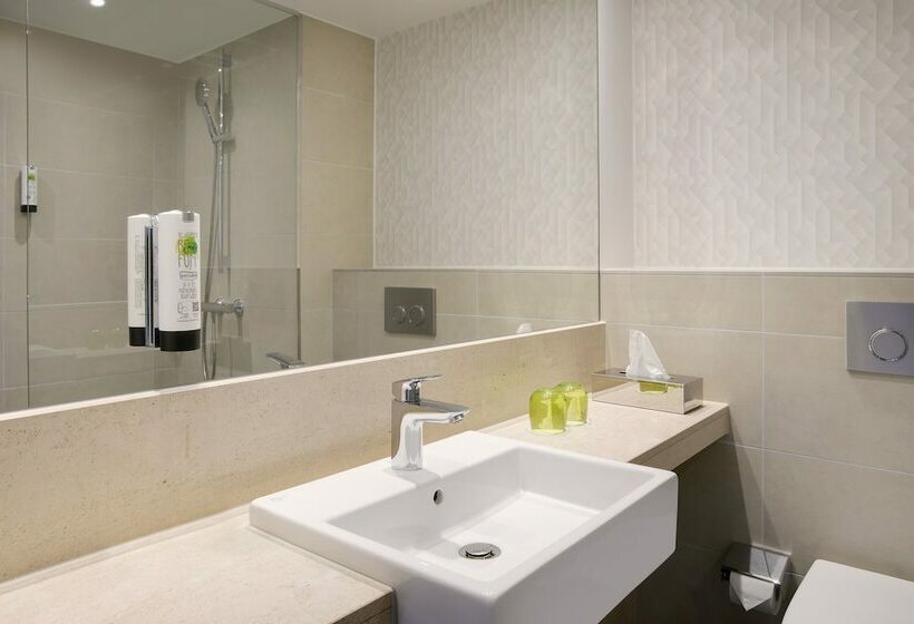اتاق استاندارد, Holiday Inn Frankfurt Airport, An Ihg