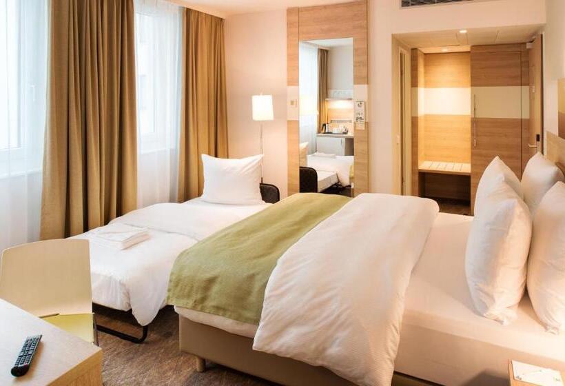 اتاق استاندارد با تخت دو نفره بزرگ, Holiday Inn Frankfurt Airport, An Ihg
