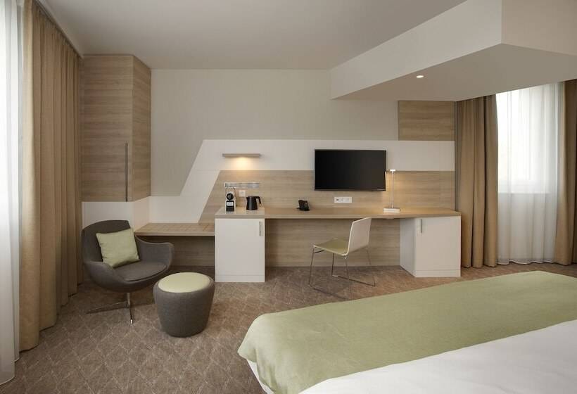 اتاق پرمیوم, Holiday Inn Frankfurt Airport, An Ihg