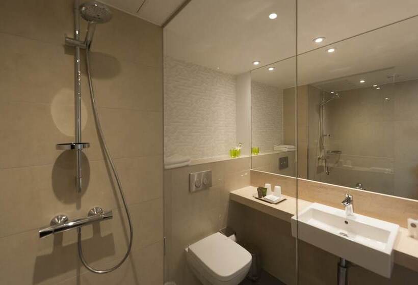 高级客房, Holiday Inn Frankfurt Airport, An Ihg