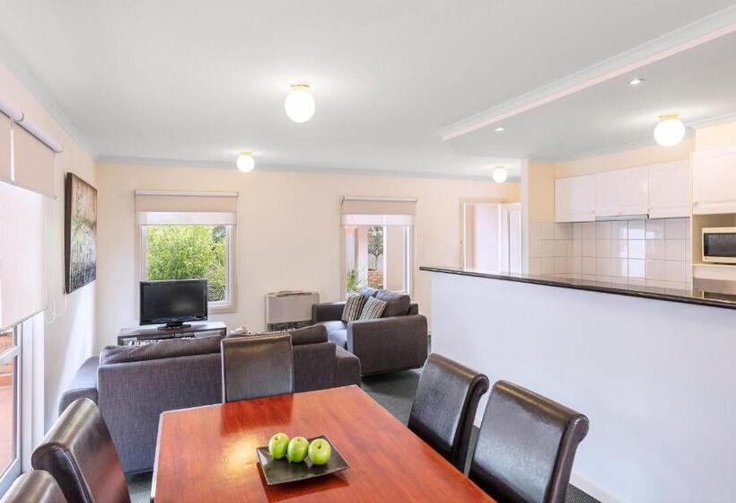 Апартаменты 3 Спальни, Hawthorn Gardens Serviced Apartments