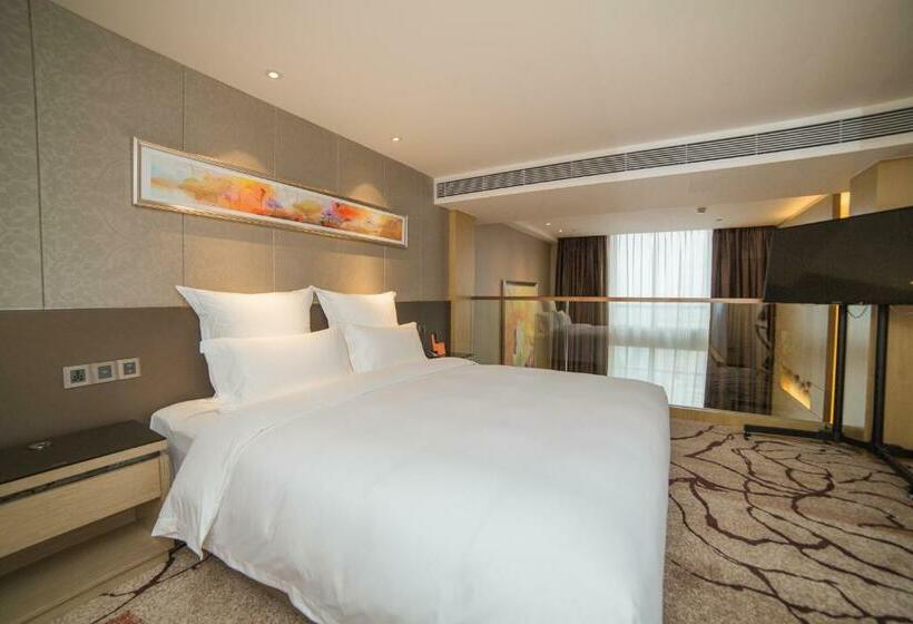 수피리어 스위트, Pullman Shishi Mattison