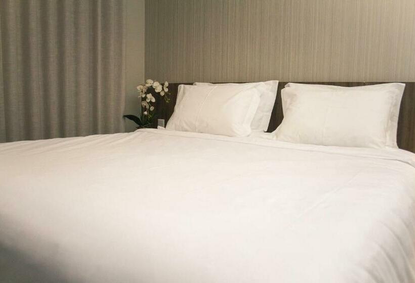 디럭스 룸 킹사이즈 침대, Nohotel Premium Americana