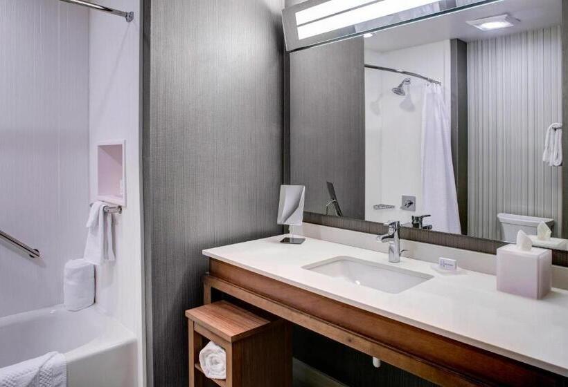 스위트 퀸침대, Courtyard By Marriott Nashville Mount Juliet