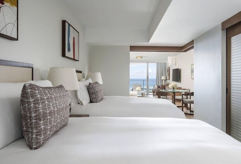 Люкс Deluxe Вид на Море, The Ritzcarlton Residences, Waikiki Beach