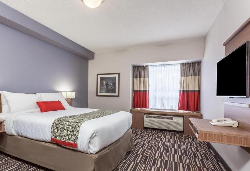 Люкс Superior, Microtel Inn & Suites By Wyndham Kirkland Lake