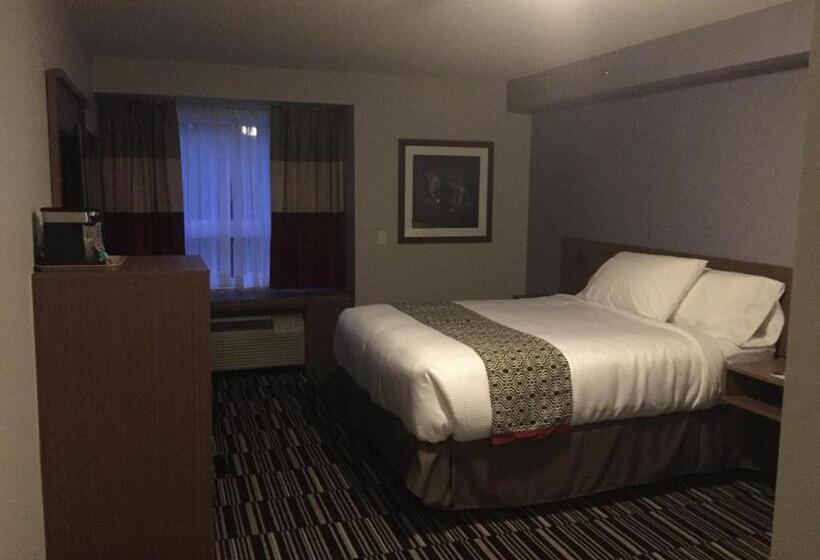 Номер Стандарт Адаптированный для Инвалидов, Microtel Inn & Suites By Wyndham Kirkland Lake