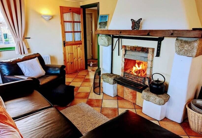 Дом 2 Спальни, Millers Close Holiday Cottages