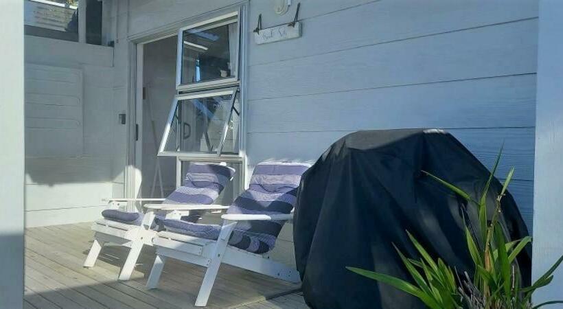 Номер Стандарт, Surf N Stay Whangamata