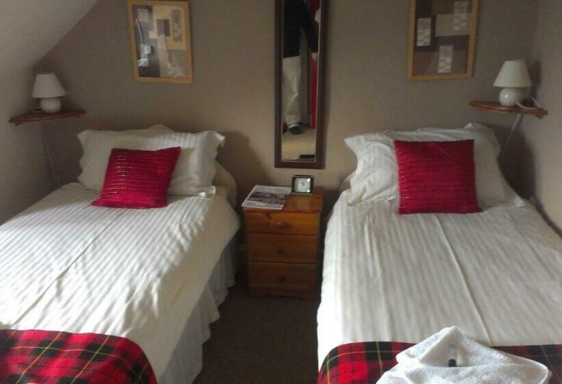 Номер Стандарт, Highland House Callander