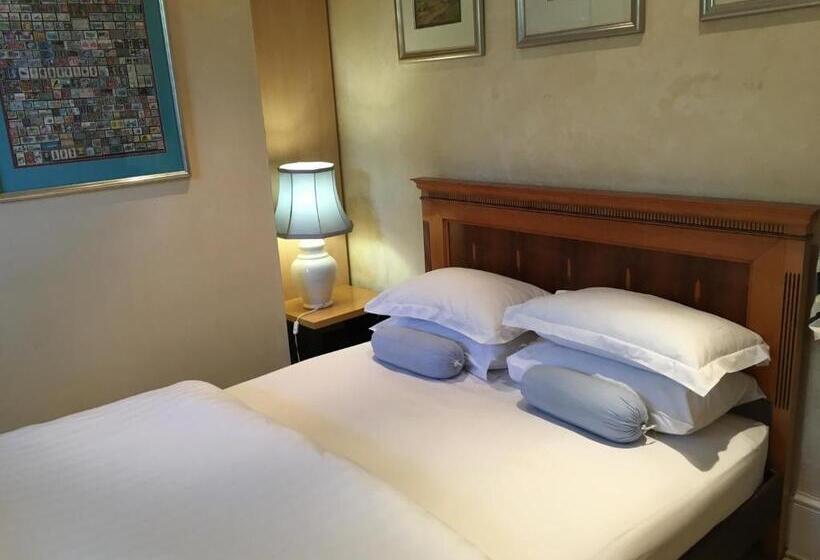 Quarto Estandar, Gordons Guest House