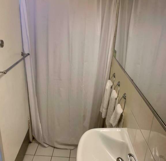Семейный Номер, Arkana Motel