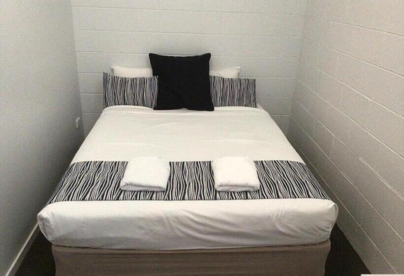 Апартаменты 3 Спальни, Arkana Motel