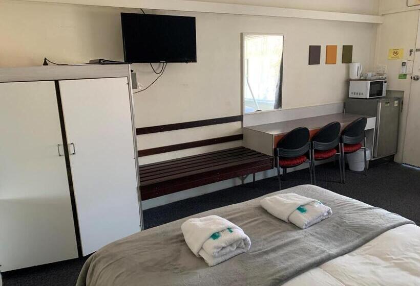 Семейный Номер, Arkana Motel