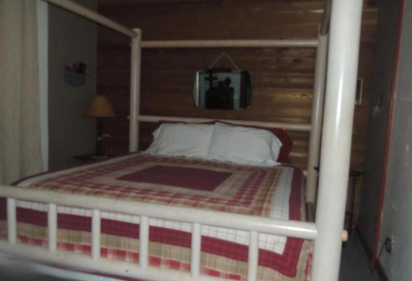 Люкс Повышенной Комфортности, The Whispering Pines Inn