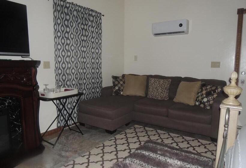Люкс Повышенной Комфортности, The Whispering Pines Inn