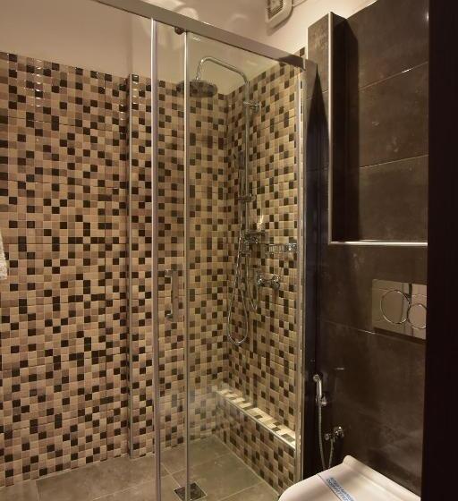 Chambre Standard, Rodakas