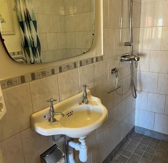 Номер Стандарт Совместная Ванная, Sveriges Minsta Hotell! Hôtel Gruyère